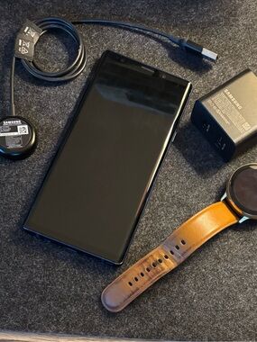 Samsung Galaxy Note 9 + Galaxy Watch Active2 44mm LTE + 35W Dual Charger Bundle